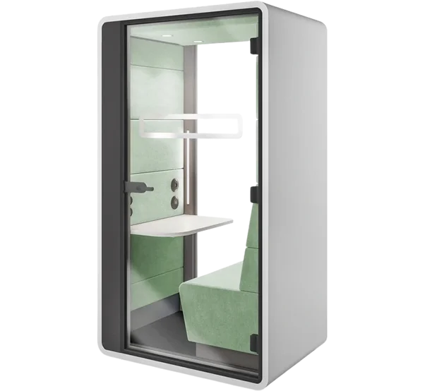 KabinPods toplantı ve çalışma kabinlerinin kullanıldığı modern ofis ortamı